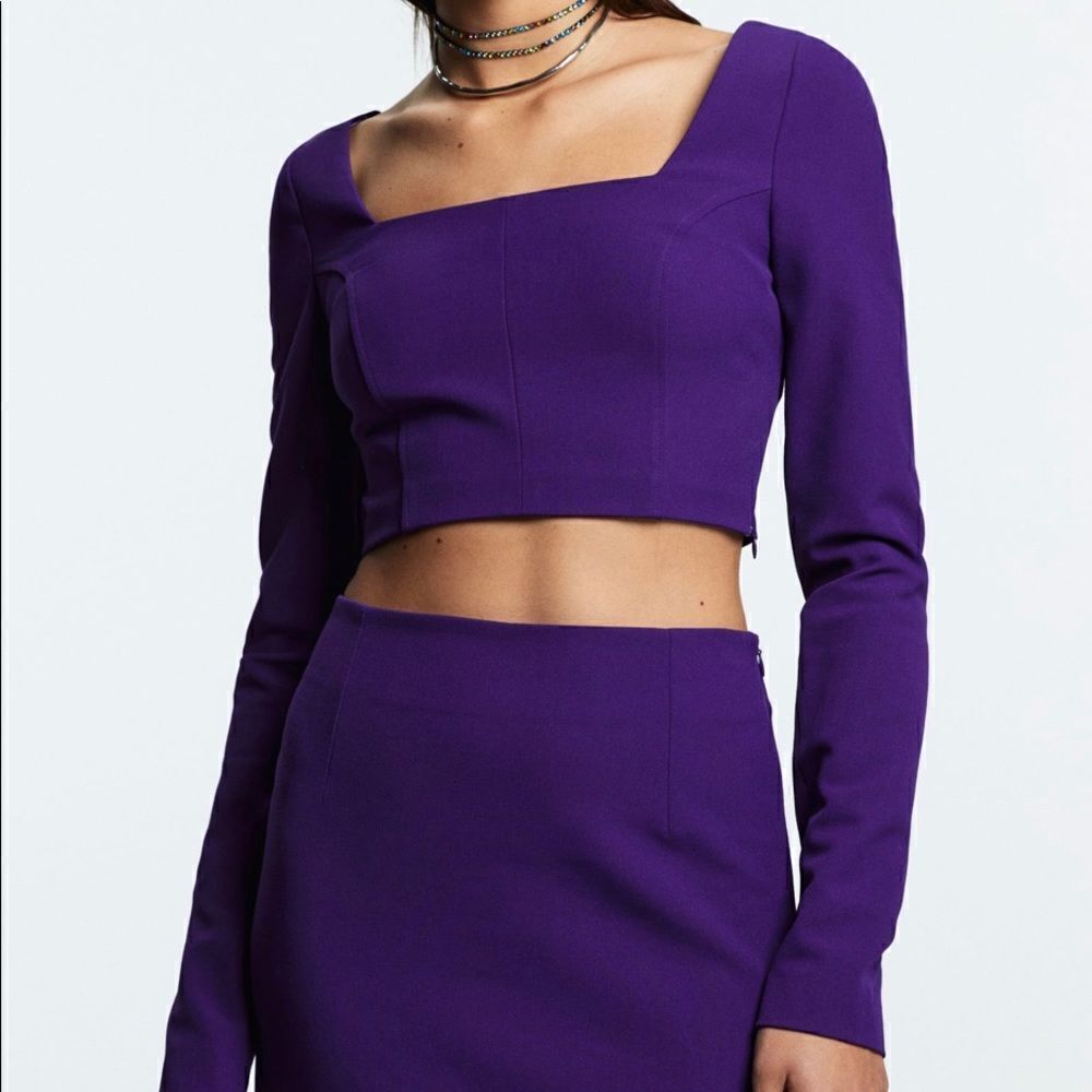Zara Morado crop